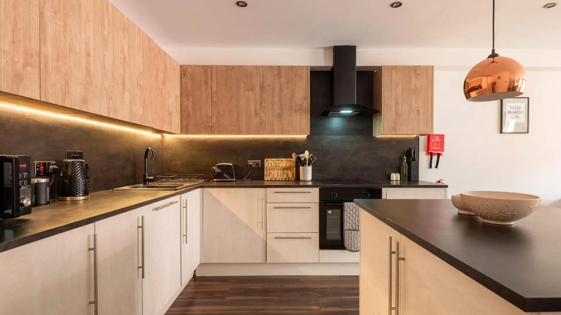 Stylish 2 Bedroom Apartment In Central Hull Kingston upon Hull
