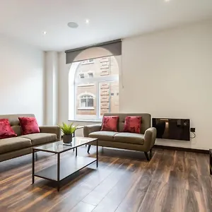Apartment Characterful 2 Bed With Parking In Hull, Kingston upon Hull