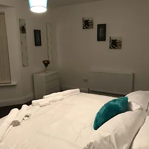 Apartment Fantastic House With Amenities, Kingston upon Hull